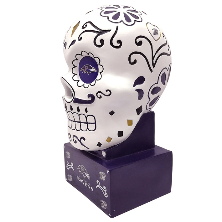Figura Día de Muertos Baltimore Ravens Sugar Skull Statue Evergreen Verde
