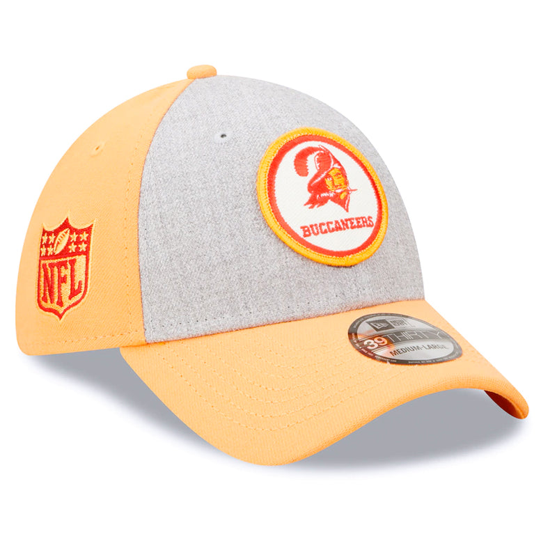 Gorra 39THIRTY Tampa Bay Buccaneers Sideline 2022 Logo Historico Buccs New Era