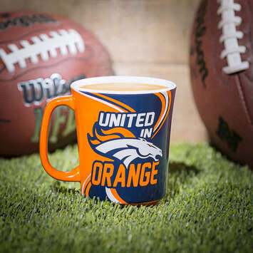 Taza Denver Broncos Boxed 14 oz Evergreen