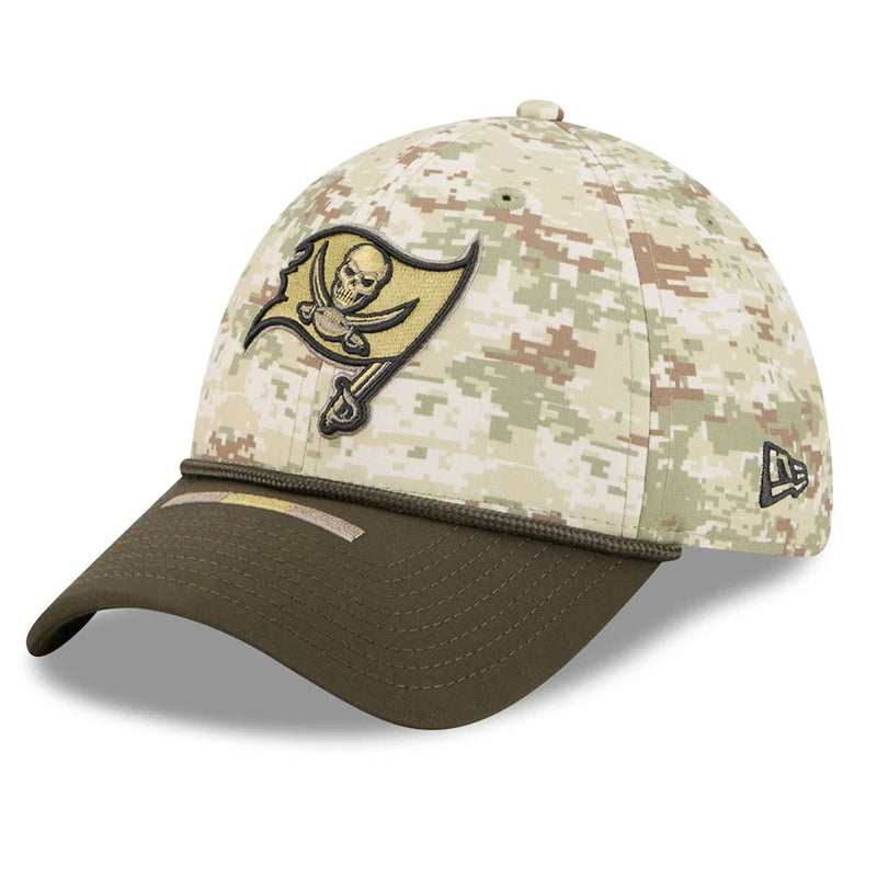 Gorra 39THIRTY Tampa Bay Buccaneers Salute to Service 2025 New Era Camuflaje