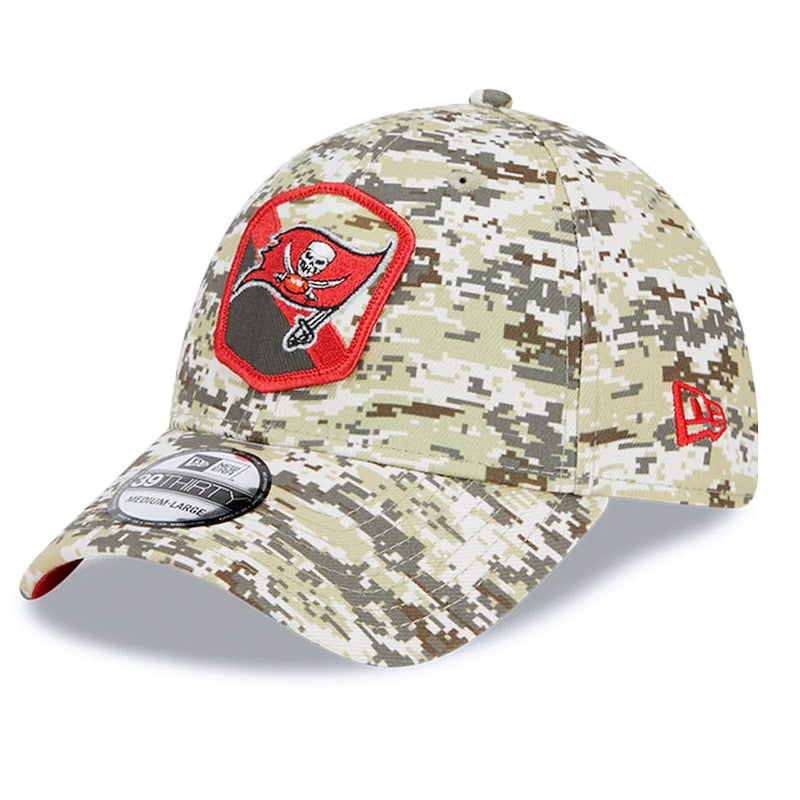 Gorra 39THIRTY Tampa Bay Buccaneers Salute to Service 2023 New Era Camuflaje