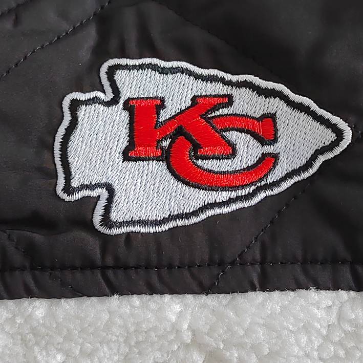 Chamarra Kansas City Chiefs Sherpa The Wild Collective Mujer