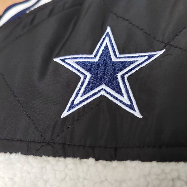 Chamarra Dallas Cowboys Sherpa The Wild Collective Mujer