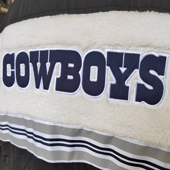 Chamarra Dallas Cowboys Sherpa The Wild Collective Mujer