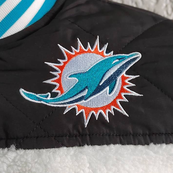 Chamarra Miami Dolphins Sherpa The Wild Collective Mujer