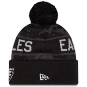 Gorro Beanie Philadelphia Eagles Salute to Service 2026 New Era Negro
