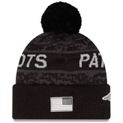 Gorro Beanie New England Patriots Salute to Service 2026 New Era Negro