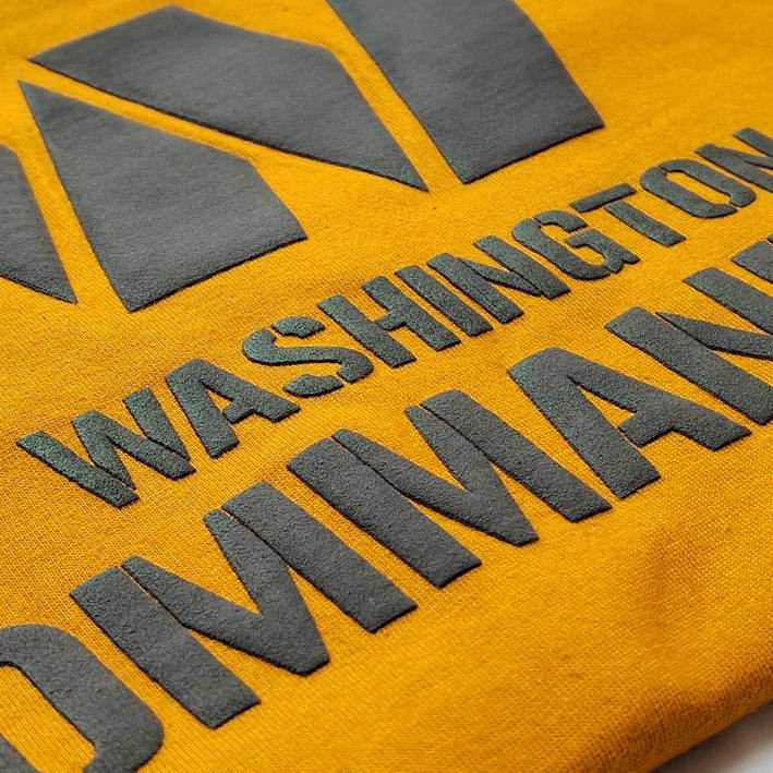 Playera Washington Commanders Army Camel Verde Militar